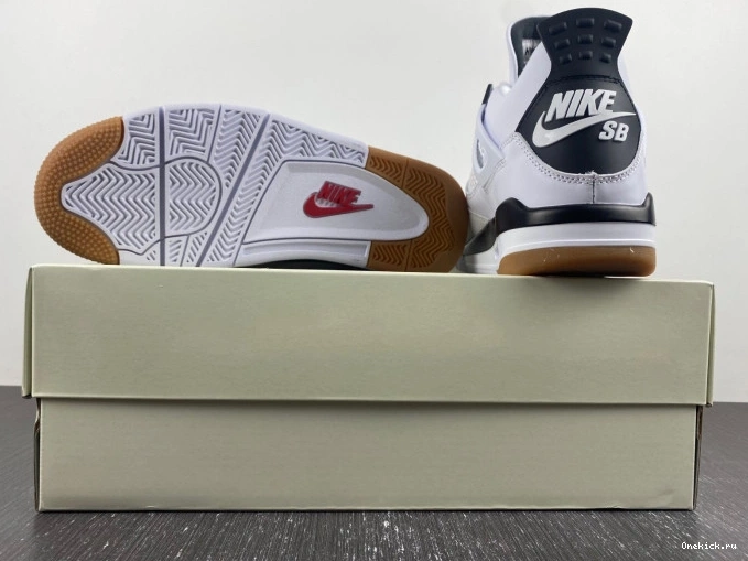 One Kick Retro Jordan SB 4 DR5415-100 0714